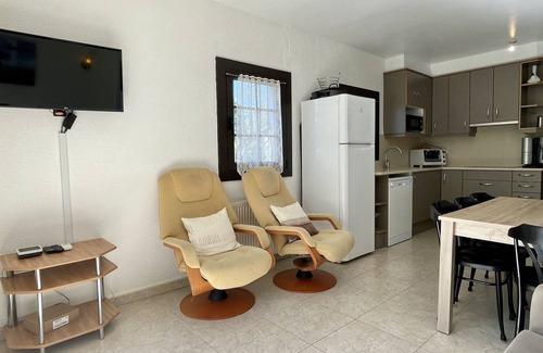 L'Estartit Apartment | APARTAMENTO VOLENDAM - GROUND FLOOR WITH PRIVATE POOL