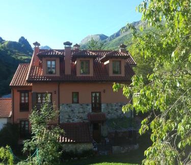 Somiedo Apartment | Apartamentos Rurales Buenamadre