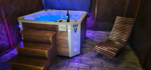 Janowice Wielkie Apartment | Apartamenty Komarno 46 Jacuzzi&Sauna