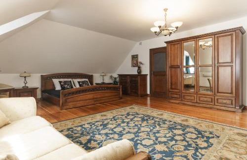 Bronowice Apartment | Apartamenty w Dworku Cheval