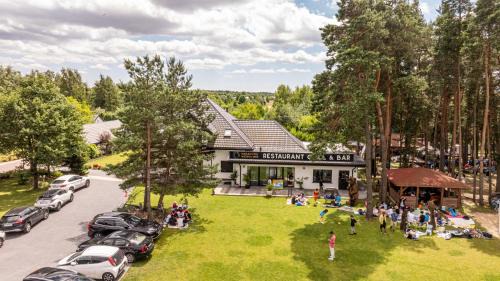 Mszczonow Bed & Breakfast | Apartamenty Wakacyjna Wioska Ngô 20m od Suntago