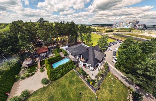 Mszczonow Bed & Breakfast | Apartamenty Wakacyjna Wioska Ngô 20m od Suntago