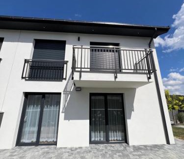 Zakliczyn Apartment | Apartamenty Zakliczyńska Przystań