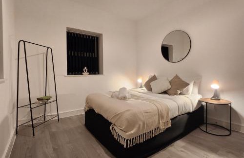 Grangetown Apartment | ApartHotel Flat 1 - 10 min to centre by Property Promise