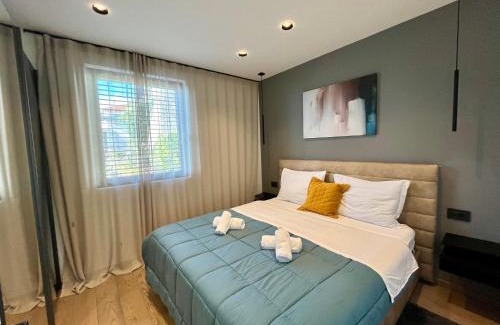 Sarsoni Apartment | Aparthotel Villa V with breakfast and free parking