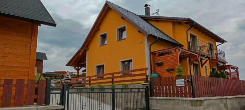 Karlovy Dvory House | Apartmány Na Vyhlídce - Wellness
