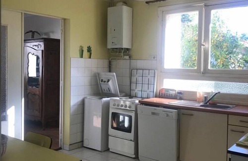 Saint-Georges-de-Didonne Apartment | Apartment/house for 6 people 100m from the beach 🏖