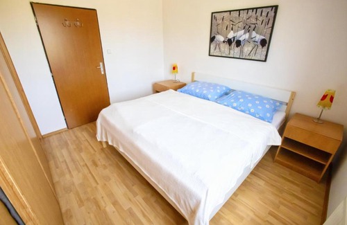 Velky Slavkov Hotel | Apartman Hugo