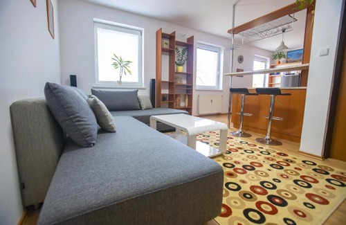 Velky Slavkov Hotel | Apartman Hugo