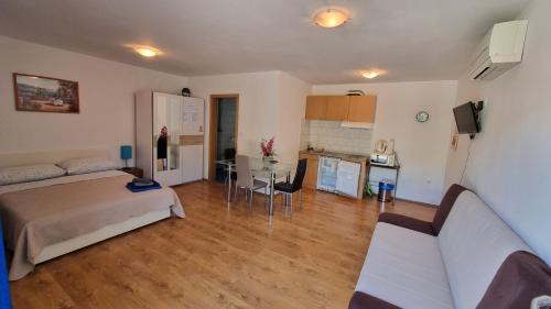 Brsec Apartment | Apartmani Barbara Brseč