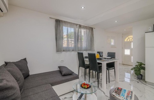 Salatic Apartment | Apartmani Dino