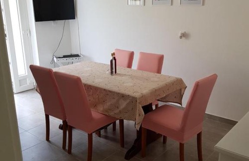 Vrgada Apartment | Apartmani Linda