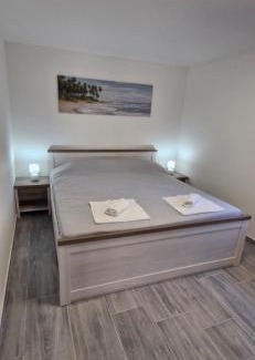 Zubovici Apartment | Apartmani Lucija 1