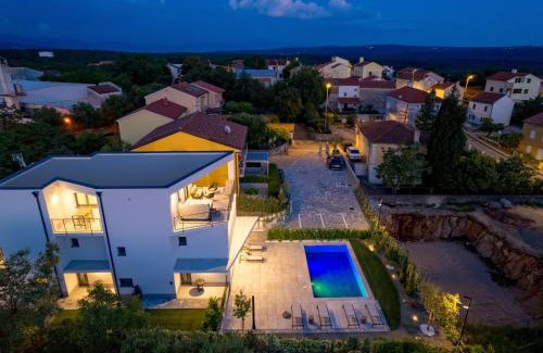 Municipality of Omisalj Apartment | Apartmani Vila Mara M 1 heated pool