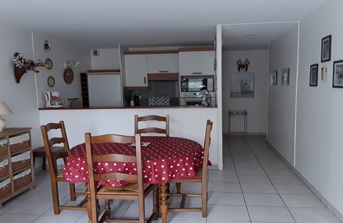 Saint-Georges-de-Didonne Apartment | Apartment in a small residency