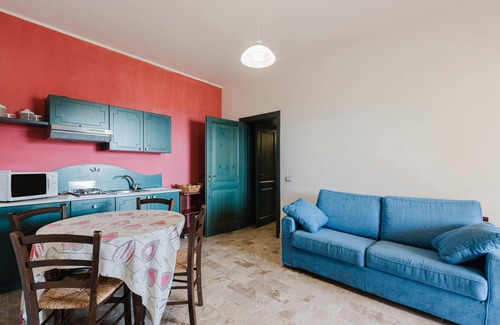 Castellammare del Golfo Apartment | Apartment 'Appartamento Superior Con Terrazza4' with Shared Pool, Wi-Fi and Air Conditioning