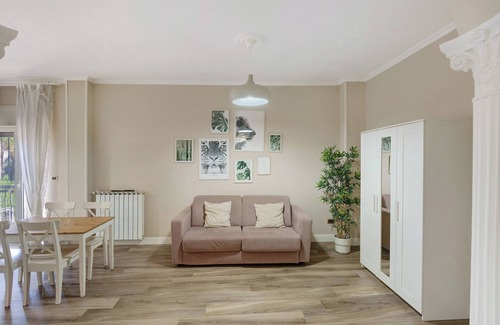 Castellammare di Stabia Apartment | Apartment 'Sunset' with Wi-Fi and Air Conditioning