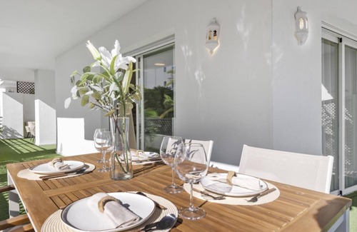 Puerto Banus Apartment | Apartment in Terrazas de Banús for 4 people |4-12