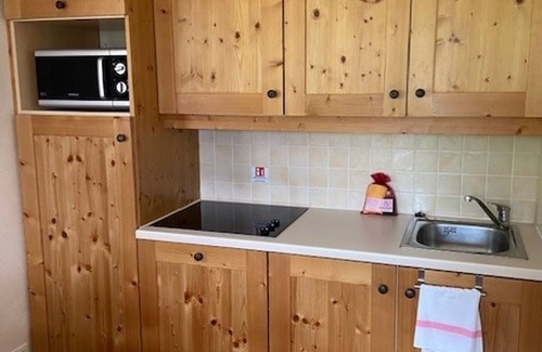 Val Cenis Apartment | Apartment for 6 with Pool, Ski-in/Ski-out Access in Val Cenis