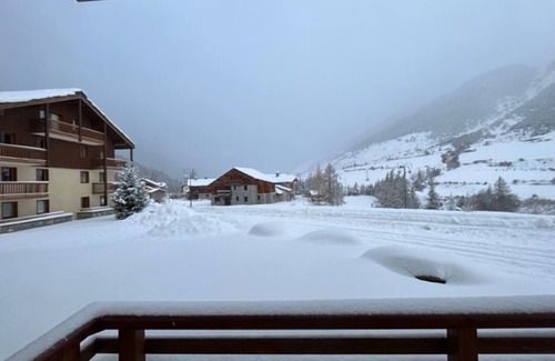 Val Cenis Apartment | Apartment for 6 with Pool, Ski-in/Ski-out Access in Val Cenis