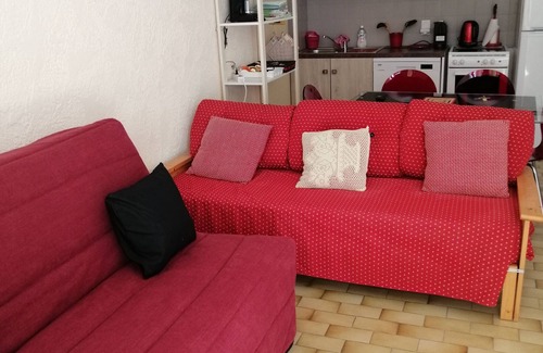 Sainte-Croix-du-Verdon Apartment | Apartment 38 m2, 4 persons, WIFI Fiber, Ste Croix du verdon lakefront