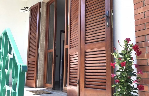 Querceta House | Apartment Michelangelo - Quiet mini villa close to Tuscany seaside