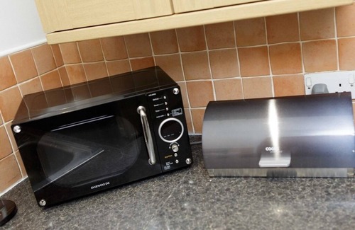 Leeds Apartment | Apartment - 1 Mile from Leeds Central- Park House