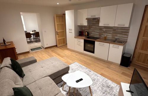 La Perriere Apartment | Apartment '103' with Shared Garden and Wi-Fi