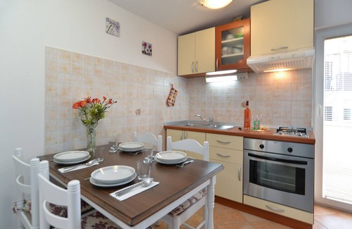 Skatari House | Apartment 1203