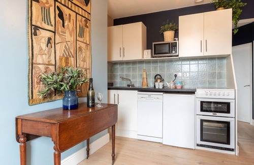 Harrogate Apartment | Apartment 2: 2 Bedrooms & Sofa bed sleeps 6