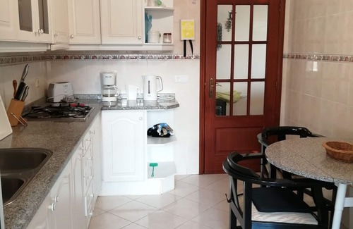 Santa Maria Maior Apartment | APARTMENT - 2 balconies overlooking City, Harbour, Gardens & Mountains