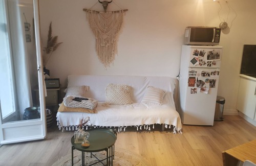 La Madrague Apartment | Apartment 2 minutes' walk from the beach at La Madrague tranche basse