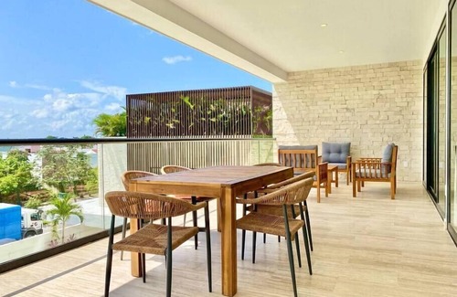 Downtown Cancun Apartment | Apartment 3 Bedroom with Terrace and Pool View