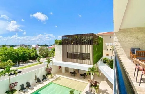 Downtown Cancun Apartment | Apartment 3 Bedroom with Terrace and Pool View