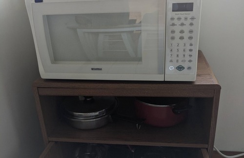 Monroe Apartment | Apartment #3 Jack's Joint in Monroe MI