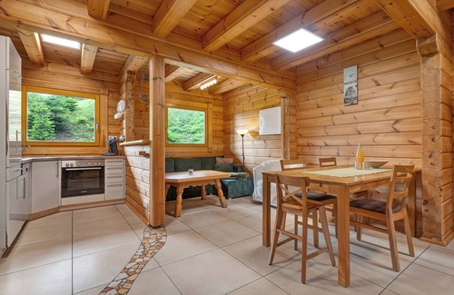 Gengenbach Apartment | Apartment '3 - Panoramic View' with Shared Terrace, Shared Garden and Wi-Fi