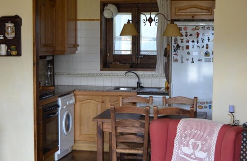 Ger Apartment | Apartment 3 rooms Fireplace, Private Garden & Cadí Views