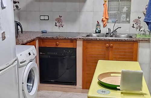 Granollers Apartment | Apartment 30 minutes by train from Barcelona city center