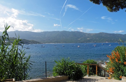 Tiuccia Apartment | APARTMENT (3Pieces) IMPREGNABLE VIEW "FEET IN THE WATER N ° 5 (cap 4 to 6 pers)