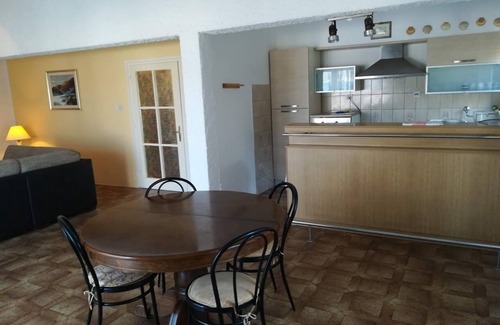 Nevidane Apartment | Apartment 4 m from the sea