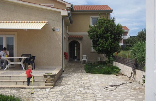 Nevidane Apartment | Apartment 4 m from the sea