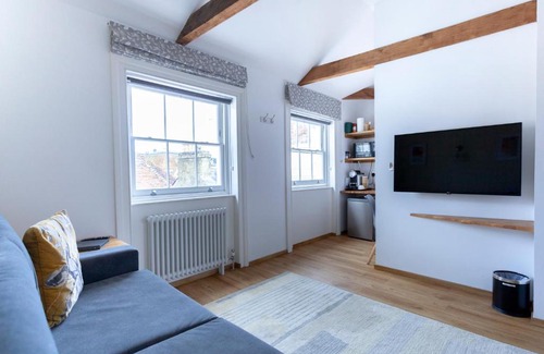 Canterbury Apartment | Apartment 5 at Number 8: 1 bedroom, sofa bed in lounge, kitchenette & walk-in shower