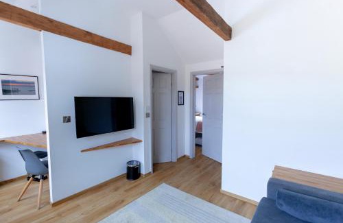 Canterbury Apartment | Apartment 5 at Number 8: 1 bedroom, sofa bed in lounge, kitchenette & walk-in shower