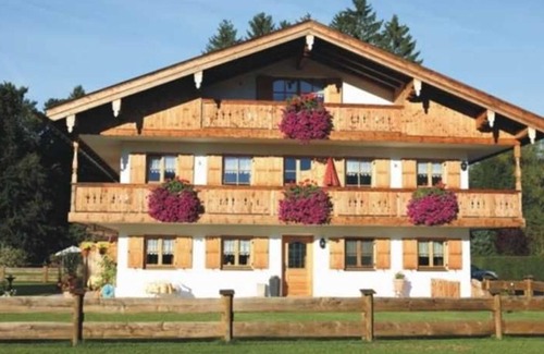 Rottach-Egern Apartment | Apartment 6 (App-Mansard) - Apartments Lohbinder (Fam. Holzer)