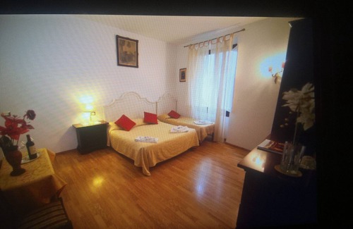 San Niccolo Apartment | Apartment 6 double, triple, quadruple rooms - beautiful view over the Arno river