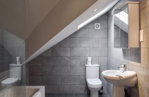 Huddersfield Apartment | Apartment 6 - Uk48914