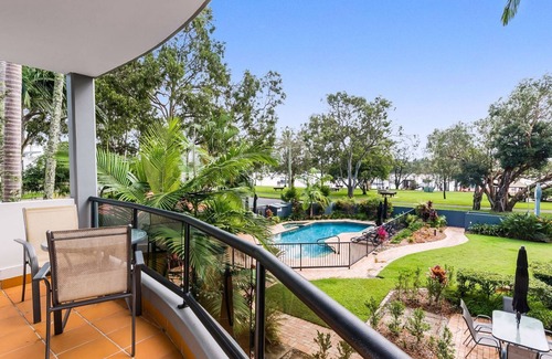 Noosaville Apartment | Apartment 7 Como Noosa River Parklands Precinct