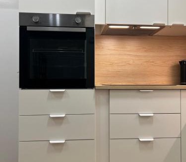 Zizkov Apartment | Apartment A l Modern Stay with Parking