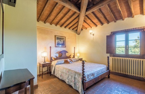 Serre di Rapolano Other | Apartment 'Agriturismo Ischieto - Il Granaio' with Shared Pool, Wi-Fi, and Air Conditioning