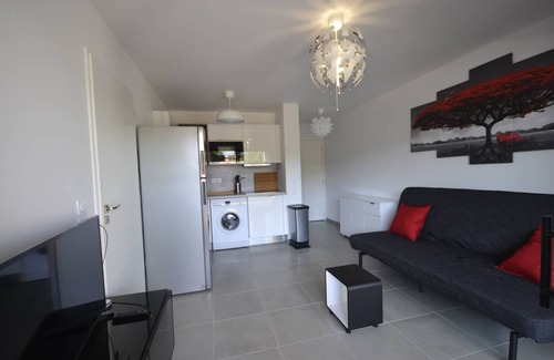 La Faviere Apartment | APARTMENT AIR CONDITIONING SWIMMING POOL ON THE ROOF